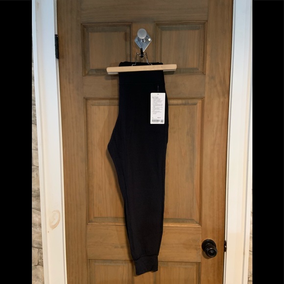 đ€SOLD - NWT Lululemon Align Joggers - Picture 3 of 4